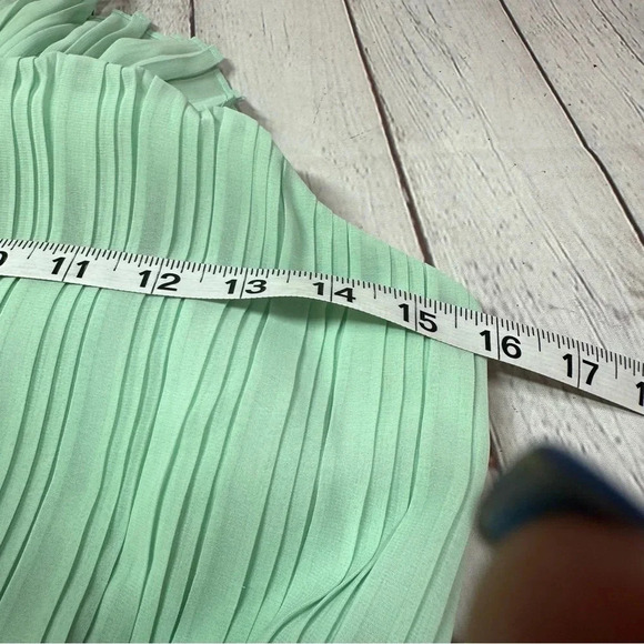 BCBGMAXAZRIA Louisa Opaline Green Pleated Dress sz 4 hi-low halter tie high neck - Picture 4 of 11